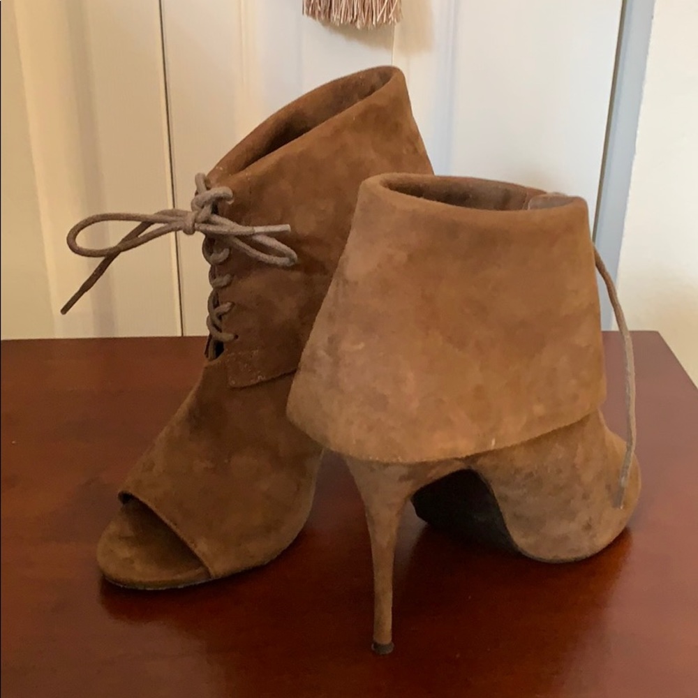 Elizabeth and James tan suede ankle booties. Peep toe Size 7. $90